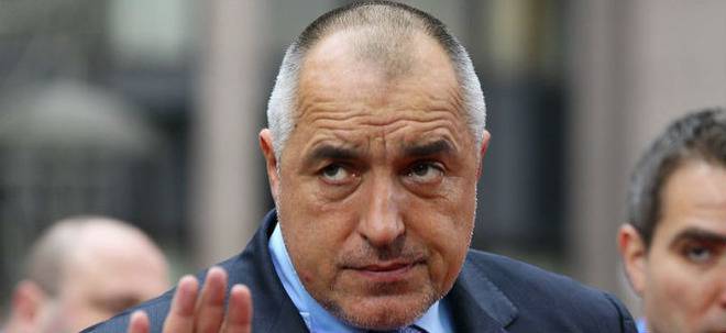 Властта прекрати още три обществени поръчки