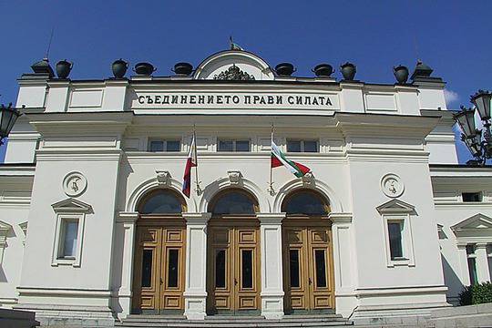 Гласуват първия вот на недоверие срещу кабинета „Борисов“