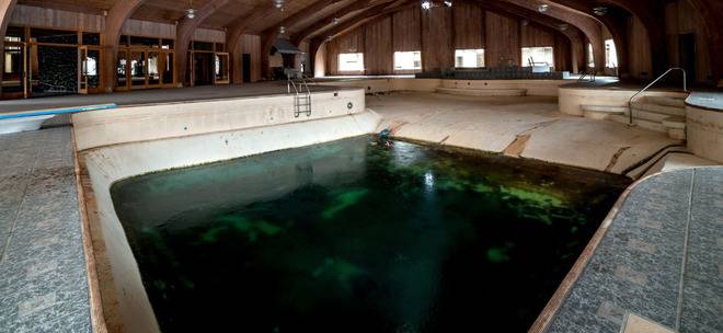 Изоставеното имение на Майк Тайсън (снимки)