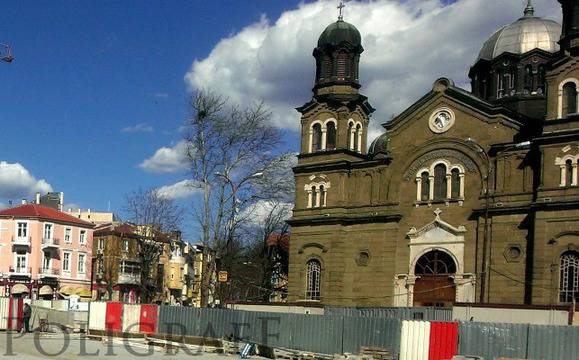 Инсталират подово отопление в църквата „Св. Св. Кирил и Методий“