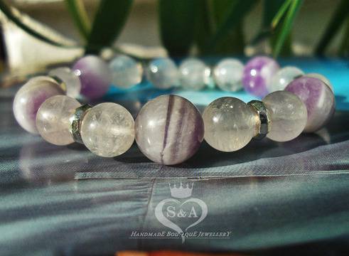 Гривна С Нежна Тоналност Valentine