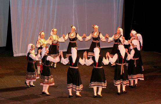 Нова група по НАРОДНИ ТАНЦИ за начинаещи