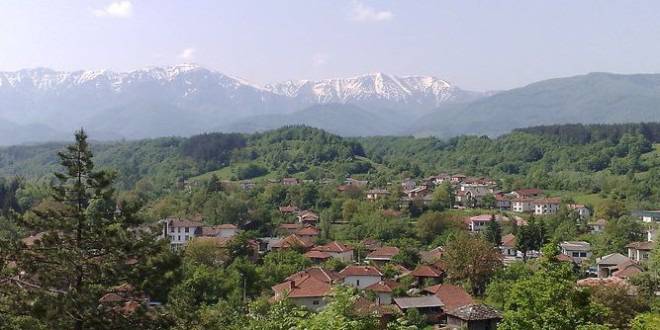 Стотици туристи идват за Празника на сланината в Априлци