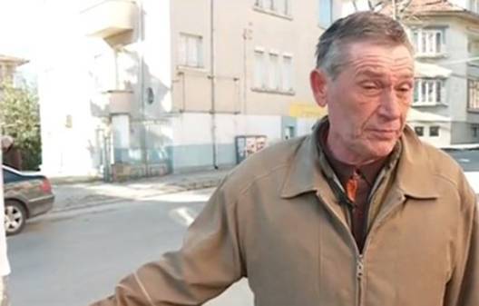 Напълно непознати мъже спасиха един сляп бездомник! Една удивителна история!