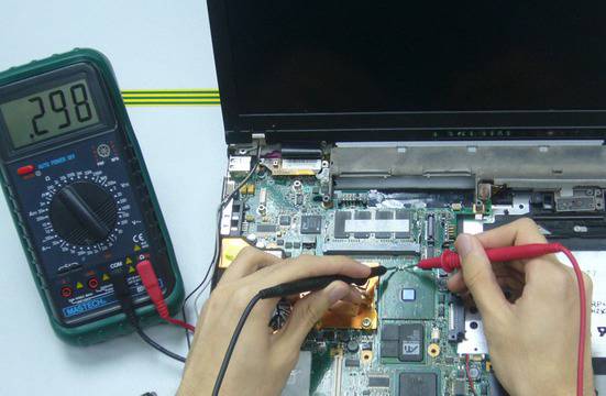 Сервиз за ремонт на лаптопи „Гийк“