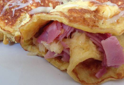 Солени палачинки с шунка и кашкавал