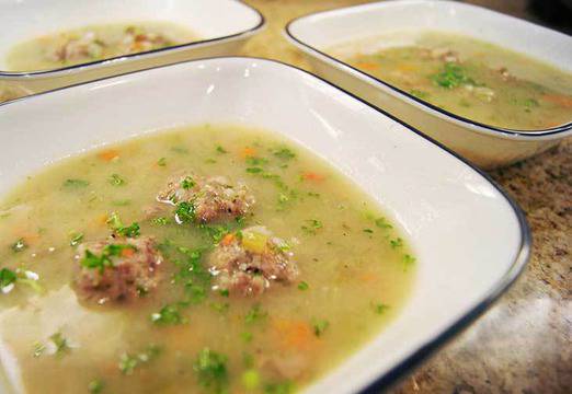 Супа топчета