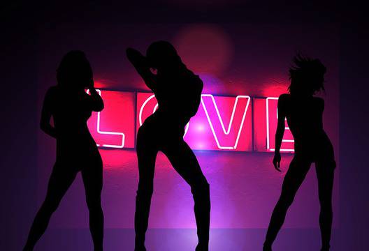 Танцьорки с консумация