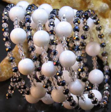 Уникална дамска гривна от естествени камъни бял Оникс – DM-2017