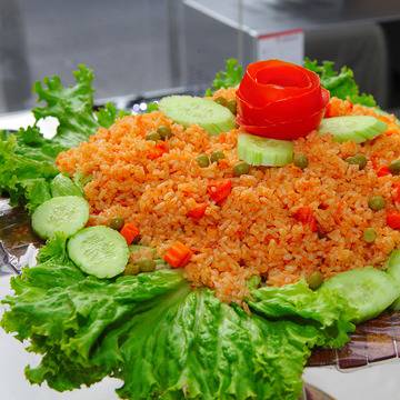 Пикантен пържен ориз „Наси горенг“ от Априлия Саптомо