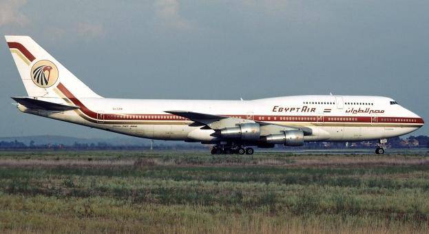 Неизвестни отвлякоха самолет на „EgyptAir“