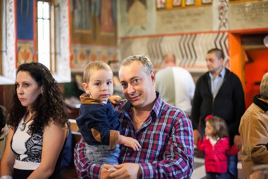 Кръщене в храм Свети цар Борис-Михаил – Христо Ташев – фотограф Варна. Фотограф за кръщене. Фотосесия в студио. Продуктова,…