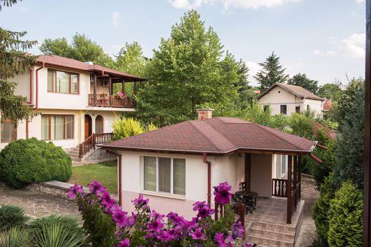 Комплекс Ягодите – Средна гора