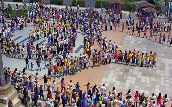 Отново българско хоро в сърцето на Европа