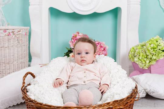 Детска фотосесия в студио – Калина – Христо Ташев – фотограф Варна. Фотограф за кръщене. Фотосесия в студио. Продуктова,…