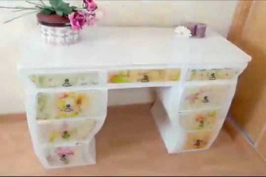 Да си направиш бюро от кашони