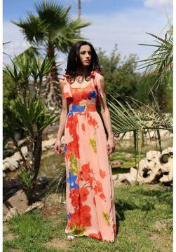 Дълга рокля в оранжево