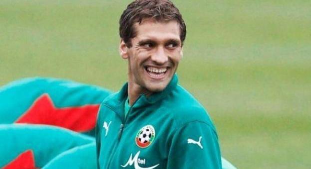 Стилиян Петров се връща на терена след дългата битка