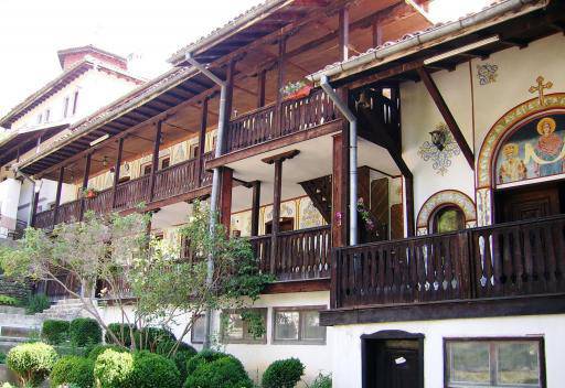 Чекотински Манастир и Правец