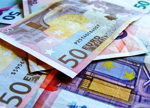 Минималната заплата от догодина у нас ще стане 600 евро