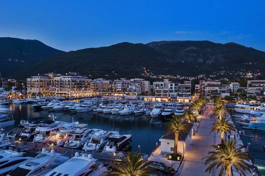 Черна гора привлича купувачи на скъпи имоти