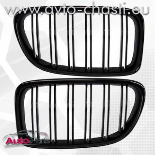 Черни решетки с двойни ребра за BMW X1 Е84. Бъбреци за BMW X1 Е84.