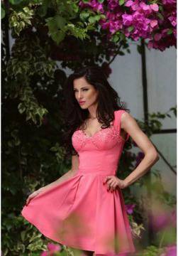 Стилна рокля в розово