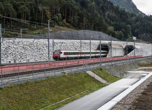 Швейцария отваря най-дългия жп тунел в света