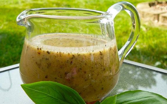 Гръцки домашен дресинг