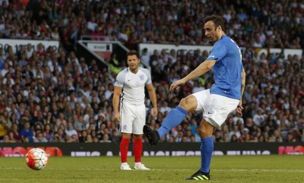 Бербатов се върна на Олд Трафорд с два гола (ВИДЕО)