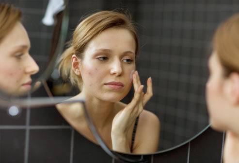 Какви са причините за пъпките по кожата?