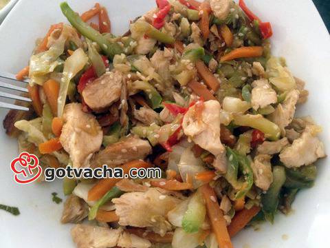 Пиле със зеленчуци по китайски