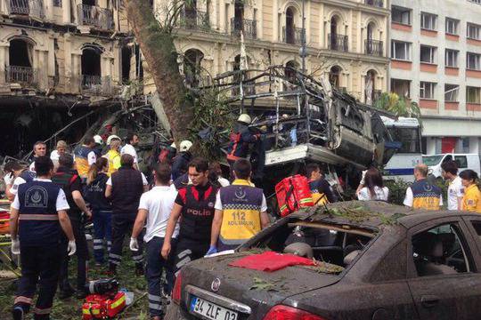 Взрив в центъра на Истанбул