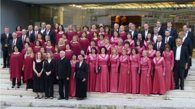 Смесен хор „Седянка“ с благотворителен концерт в Силистра