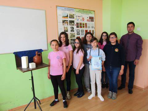 Чрез рисунки ученици, от ОУ „Н. Парапунов”, изразиха своята позиция вредата от наркотиците