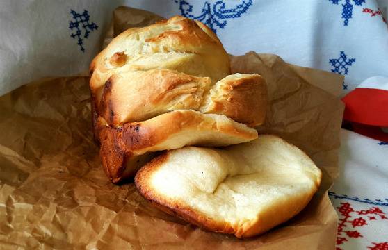 Хляб на филийки в хлебопекарна