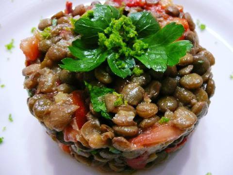 Салата с леща и камби