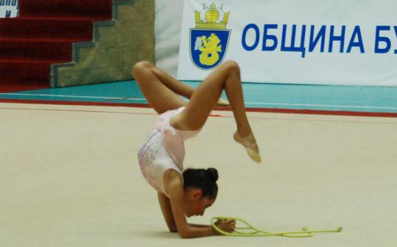 Турнири по карате и художествена гимнастика в Бургас през уикенда