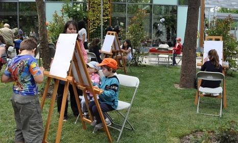 Летни занимални и лагери спасяват родителите през ваканцията