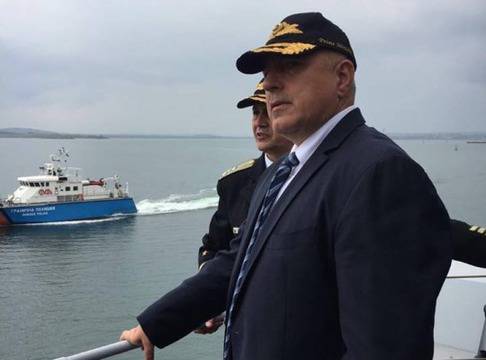 „Искам в Черно море да виждам платноходи, яхти, мир и любов“, заяви премиерът Бойко Борисов .