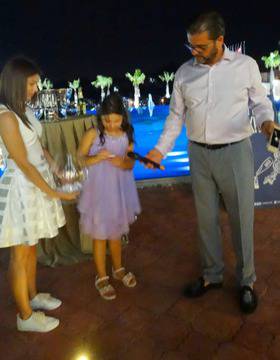 Клубът на Алхимика подари на децата от с. Белащица безплатни тренировки по тенис на новите кортове