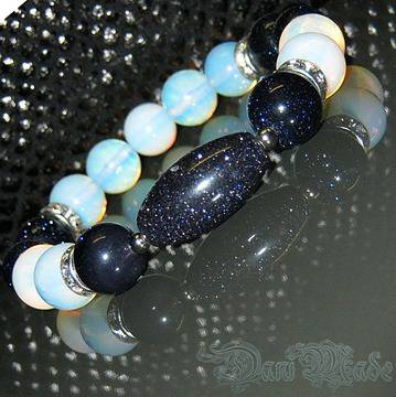 Дамска гривна от естествени камъни Авантюрин и Лунен камък – DM-2210