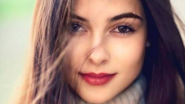 Вижте коя е най-красивата абитуириентка за 2016 година!