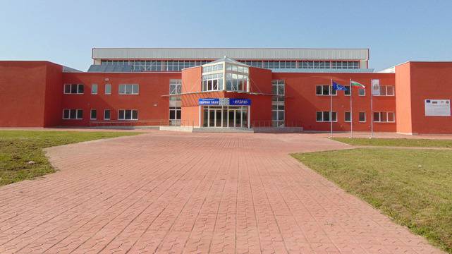 Премиерът Борисов откри новата спортна зала в Кубрат