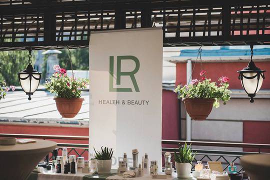 ИЗВЕСТНИ ЛИЧНОСТИ И ЕКСПЕРТИ ПРОБВАХА ПРЕМИУМ ПРОДУКТИТЕ ЗА ЗДРАВЕ И КРАСОТА НА НЕМСКАТА МУЛТИЛЕВЪЛ МАРКЕТИНГ КОМПАНИЯ LR…