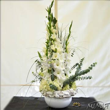 Аранжировки с цветя – Цветни Аранжировки – Аранжировка с гладиол и хортензия – Безплатна доставка на цветя и букети в София |…