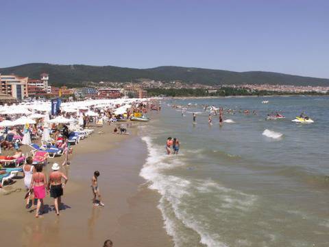 5 български курорта, които привличат чужденците като магнит!