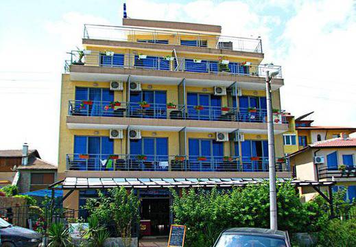 Почивка на брега в Синеморец