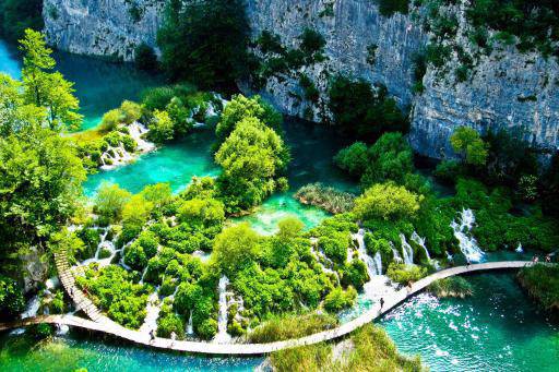 Плитвички Езера и Постойна Яма