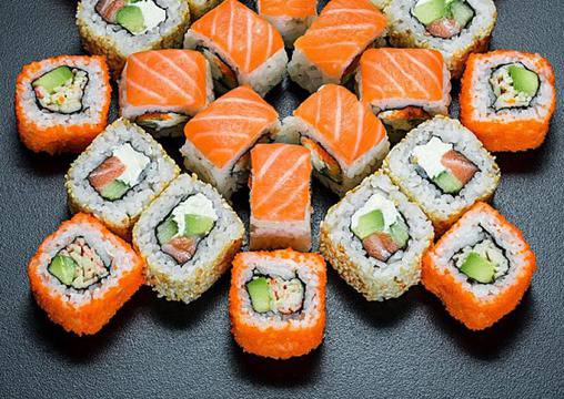 Суши сет с 86 хапки в София – CLUB Gramophone – Sushi zone